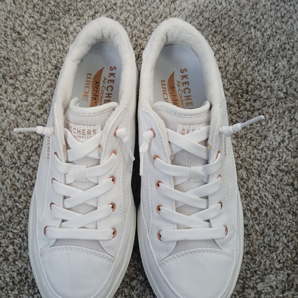 Skechers Women's White Sneakers Size 9 - Picture 7 of 13